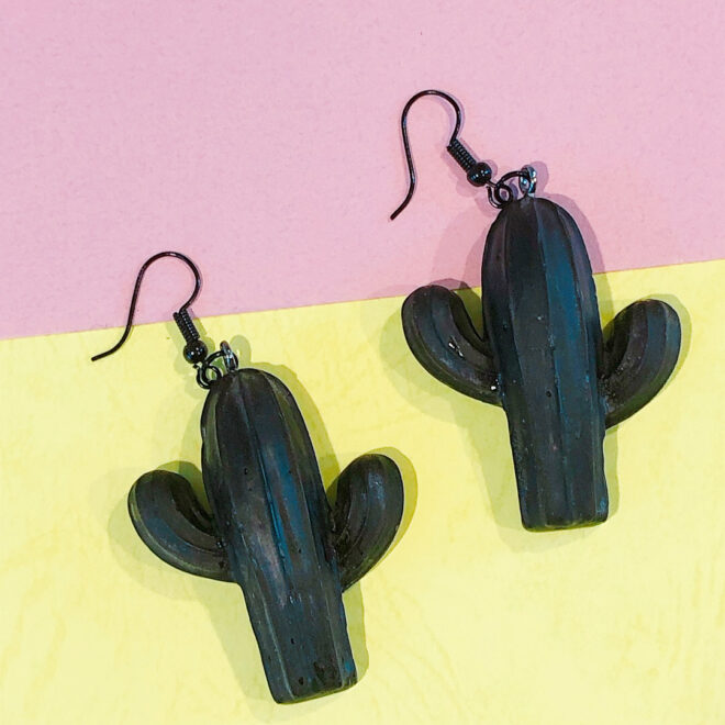 サボテンピアス