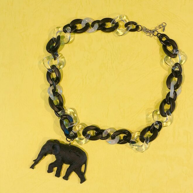 ゾウのネックレス