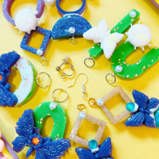 大ぶりハンドメイドアクセサリー販売中！