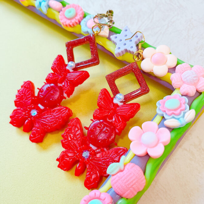 ハンドメイド派手アクセサリー