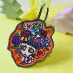 原画オーナメント女の子のイラスト