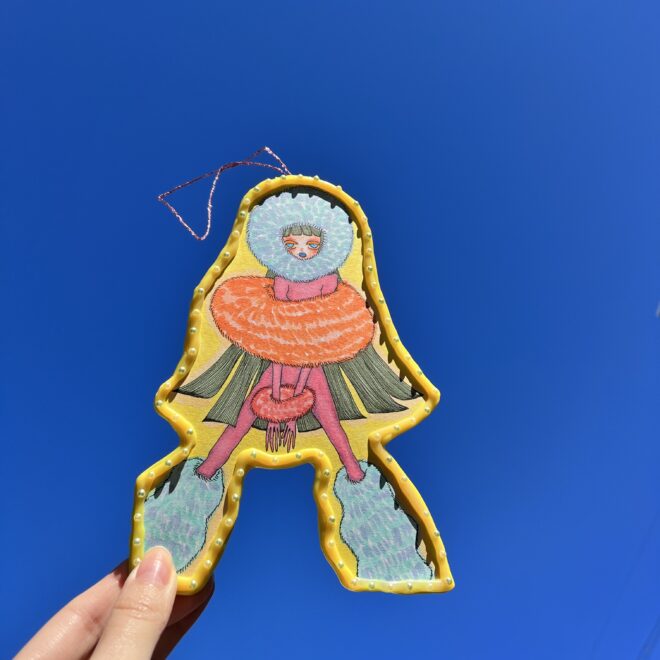 原画オーナメントと空