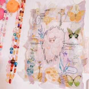 折り紙と厚紙とシールで壁飾りを作る！｜簡単ハンドメイドアイディアレシピ