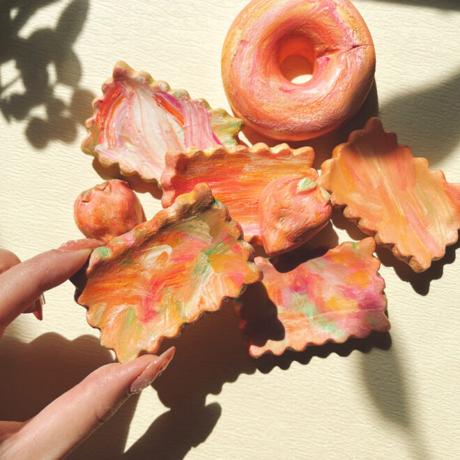 ミニサイズのトレイ