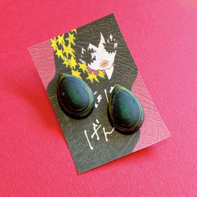 個性派ブラックピアス