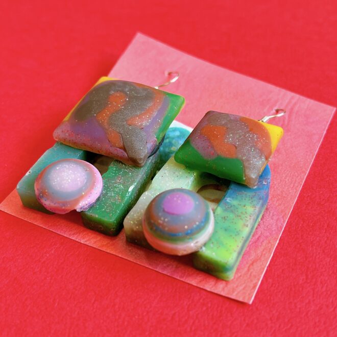 個性派ブラックピアス