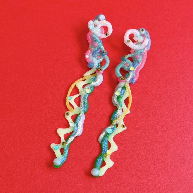 派手個性派ロングピアス