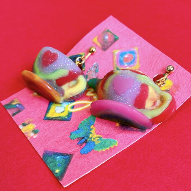 個性派マーブルティータイムイヤリング