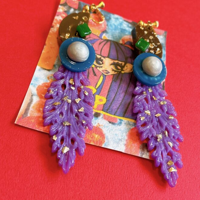 個性派大ぶりイヤリング